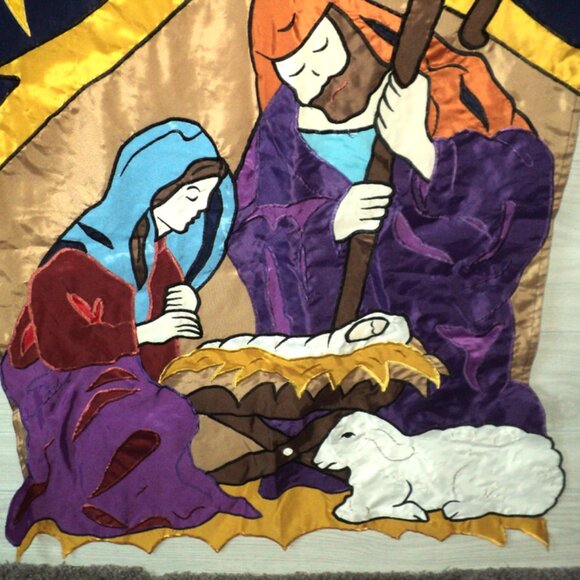 Large Garden Flag Christmas Nativity Mary, Joseph, Jesus in Manger 40.5" x 27. - Picture 3 of 6